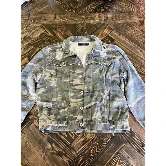 Lucky & Blessed Distressed Camo Jacket Women Medium Transitional Boho Fringe - Picture 1 of 16